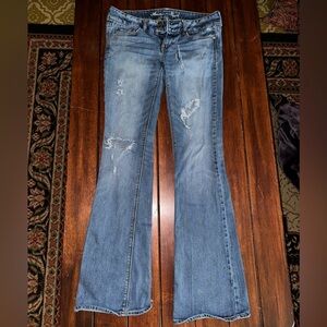 Women’s size 8 long American Eagle artist jeans